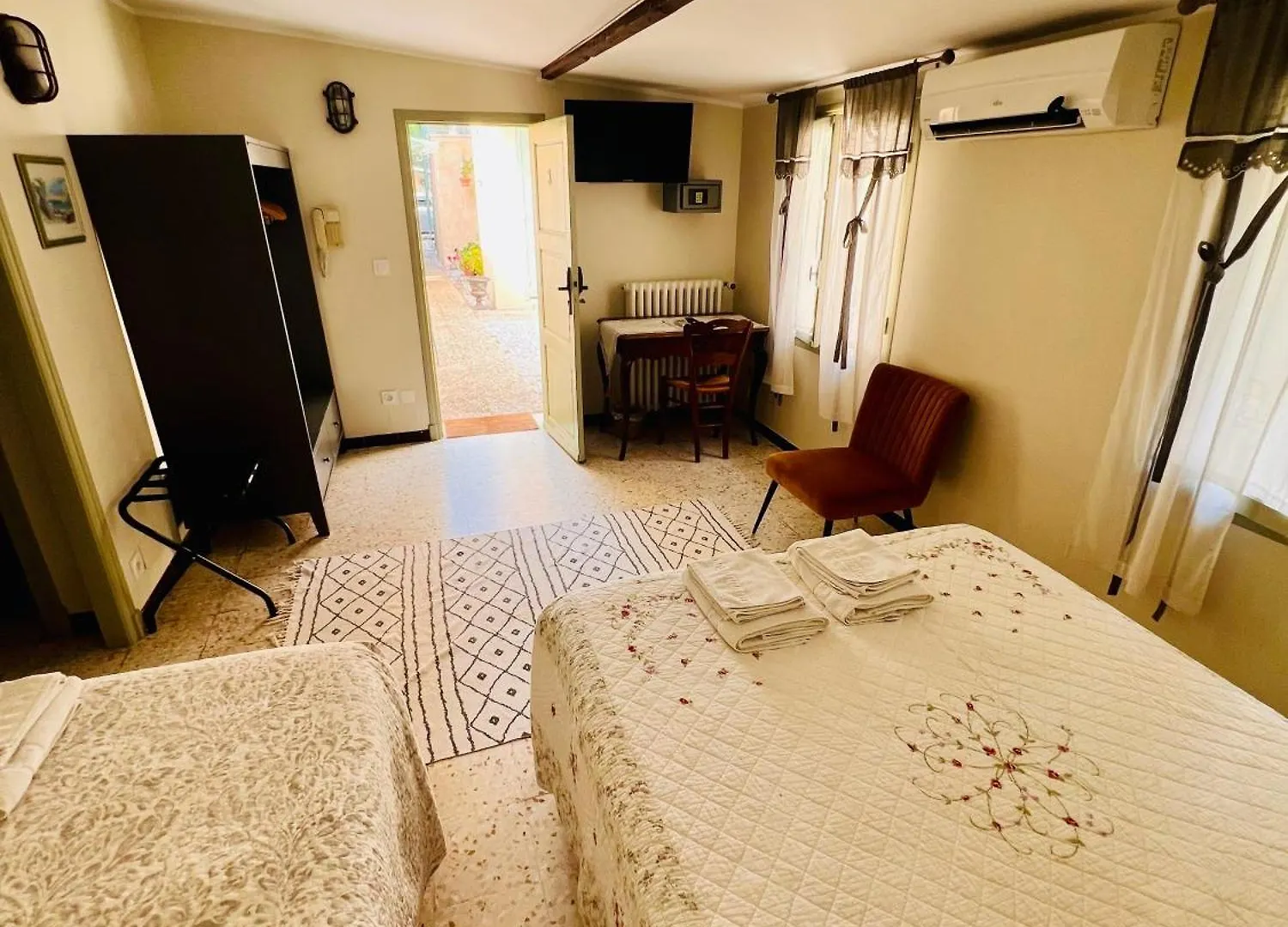 Hotel Le Ponteil Antibes