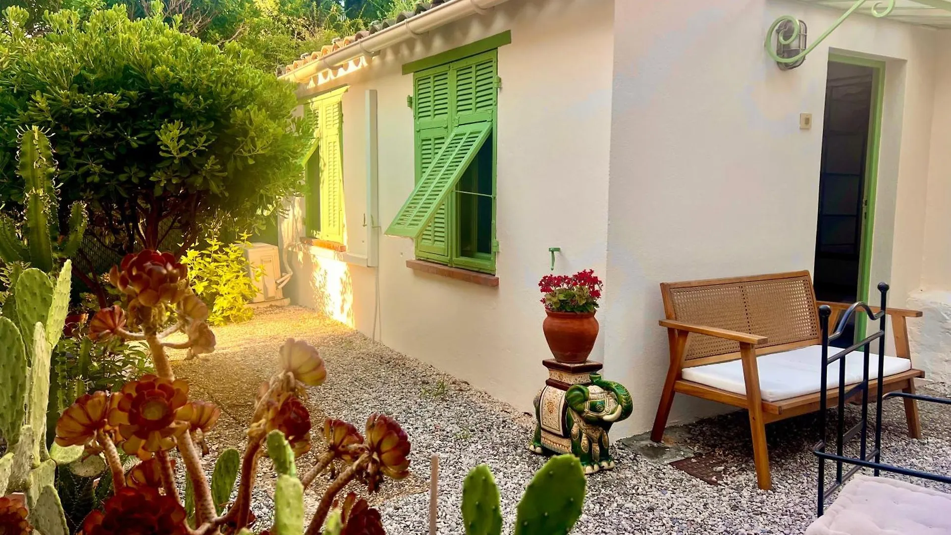 Hotel Le Ponteil Antibes France
