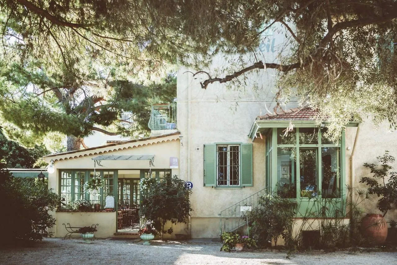 Hotel Le Ponteil Antibes 2*,