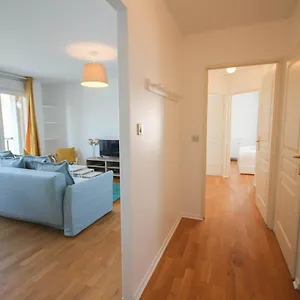 Appartement In With Balcony And Parking