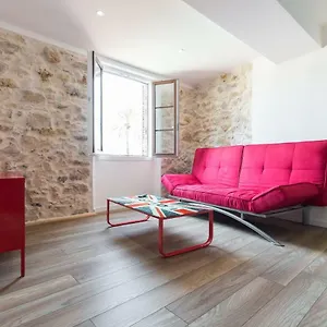 302-appartement De Caractère Vieil Appartamento