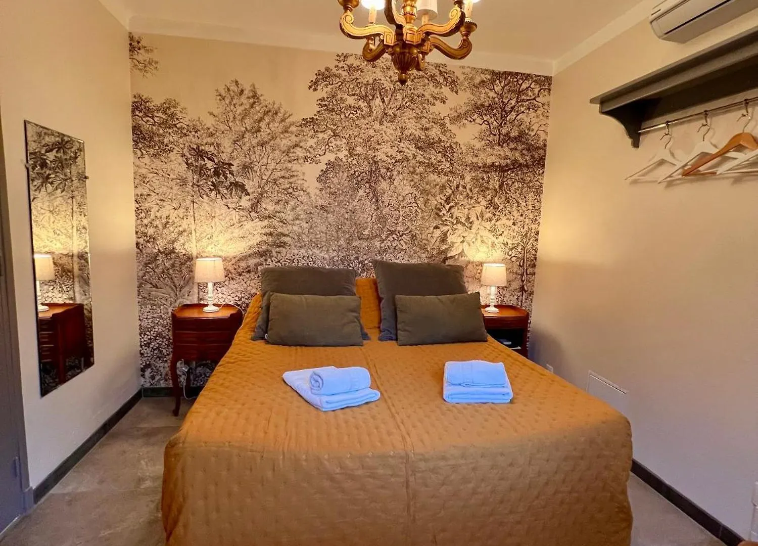 Hotel Le Ponteil Antibes Francia