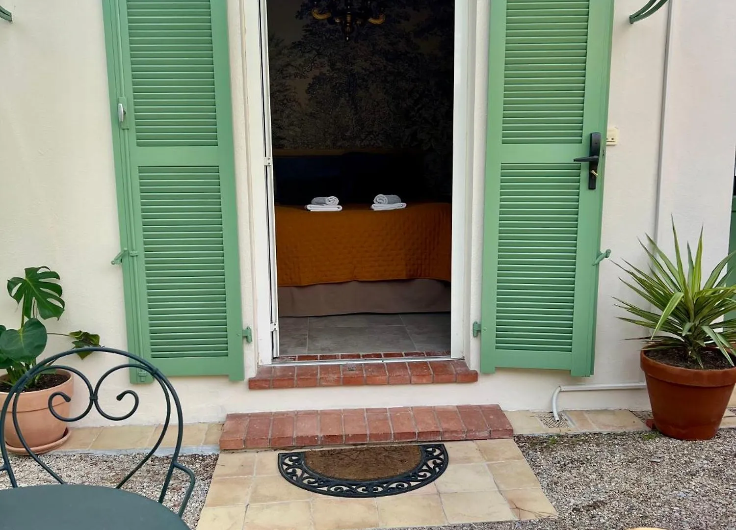 Hotel Le Ponteil Antibes 2*,