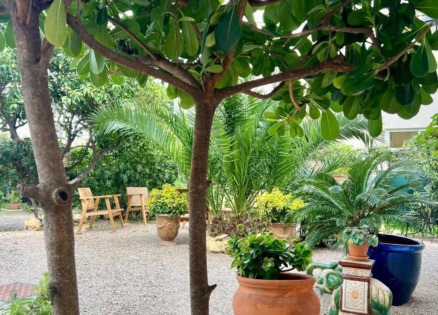 Hotel Le Ponteil Antibes 2*,  Francia