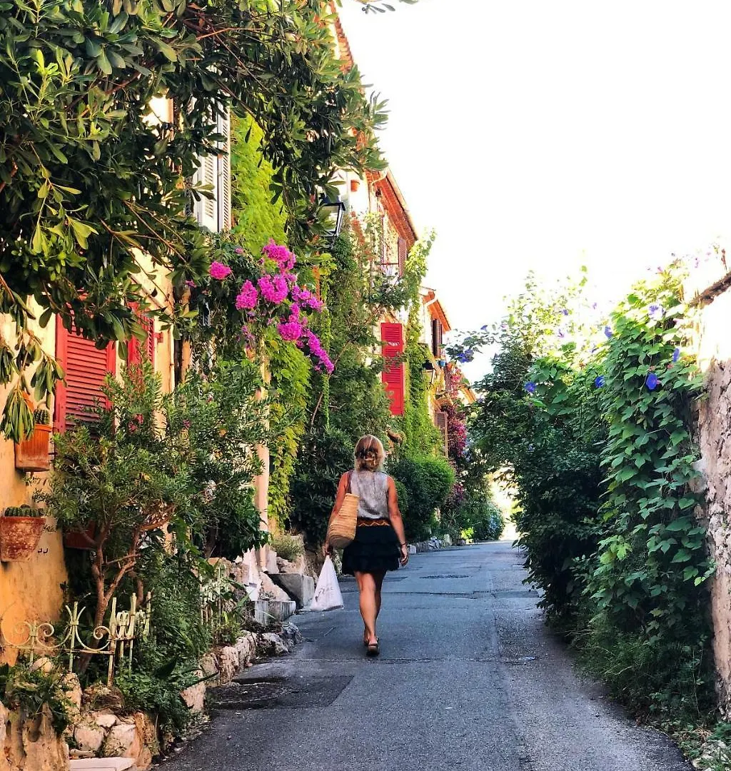 Hotel Le Ponteil à Antibes 2*,